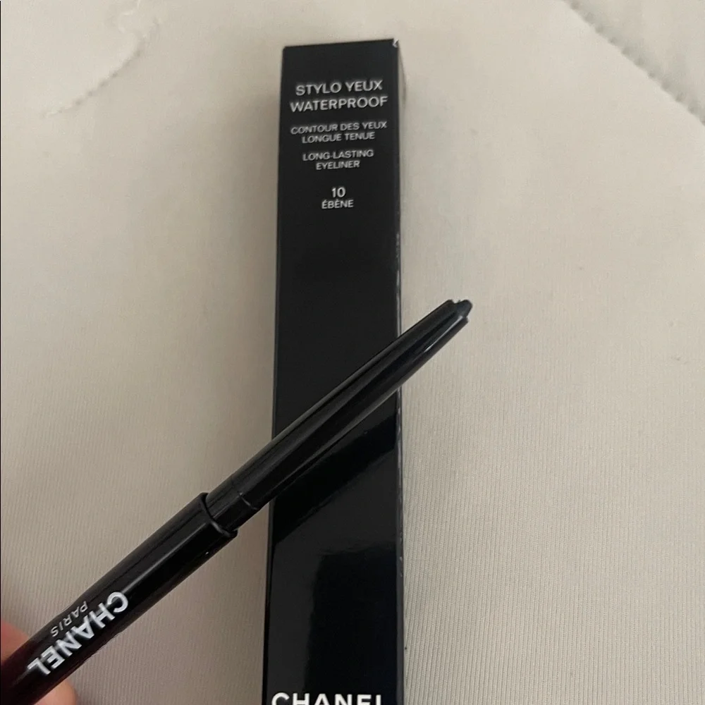 CHANEL Stylo Yeux Waterproof Eyeliner in Ébène